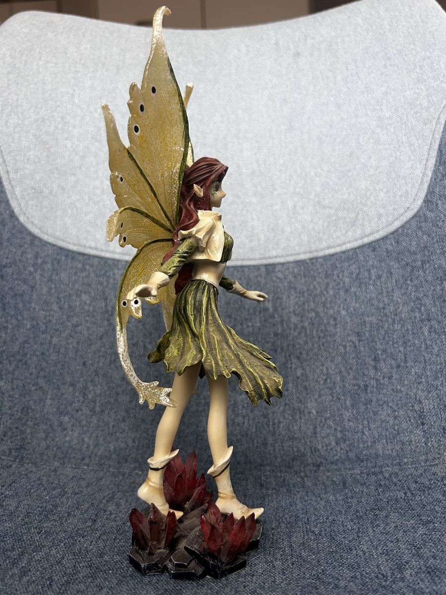 Statuette: Figurine fée ailes dorées robe verte – Usato da Cugy FR venduto da luc_7q2j 3