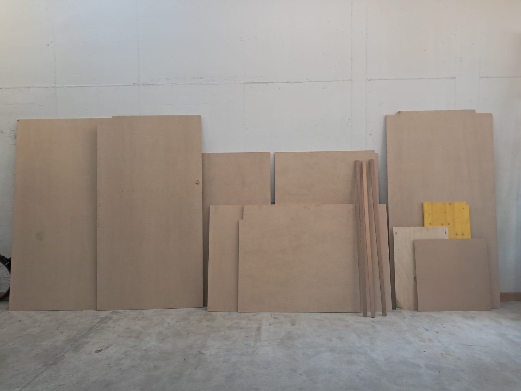 Articoli in legno: diverse Holzplatten diverse Grössen – Usato da Zürich venduto da Lia107