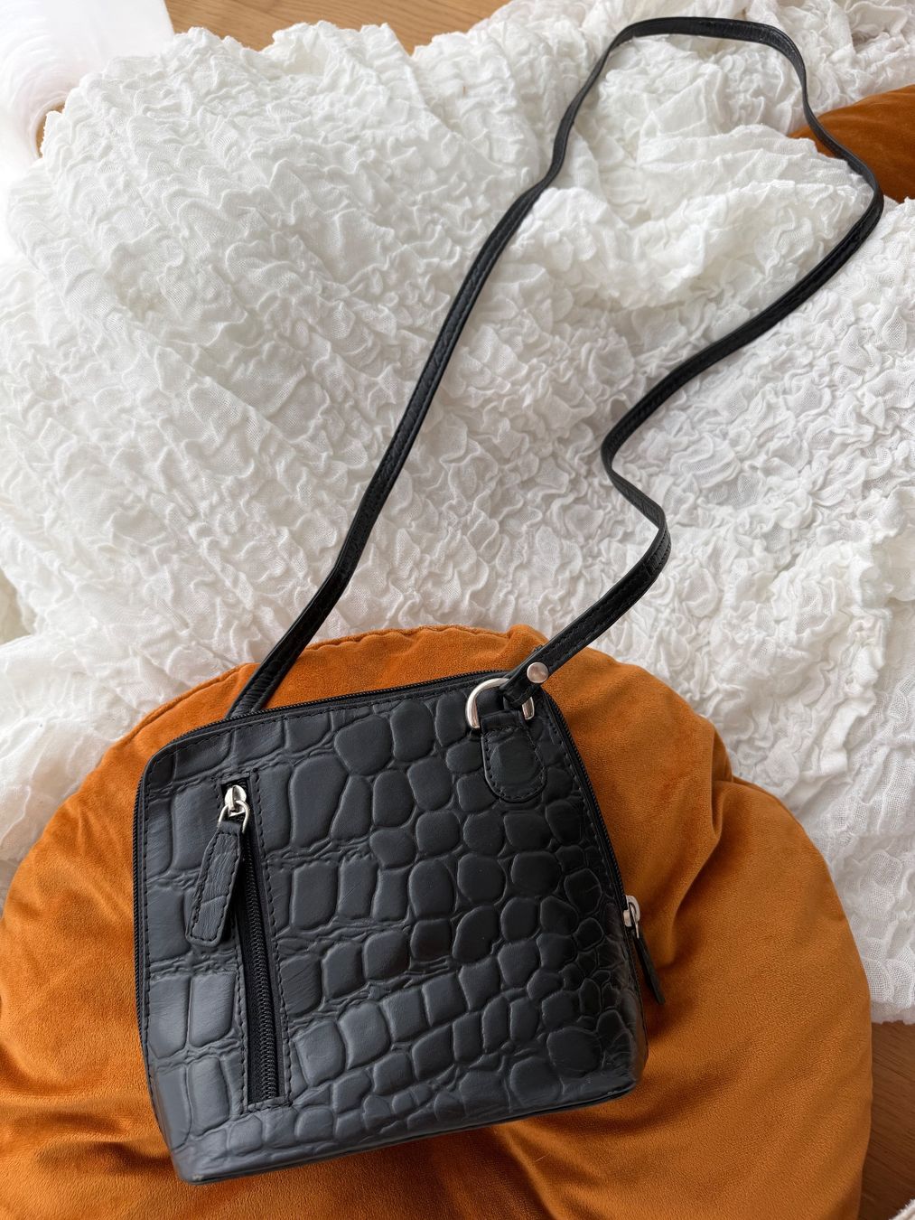 Sacs femmes: NIKA TASCHE SCHWARZ – Neuf (Voir description) à Luzern par szu_th9s