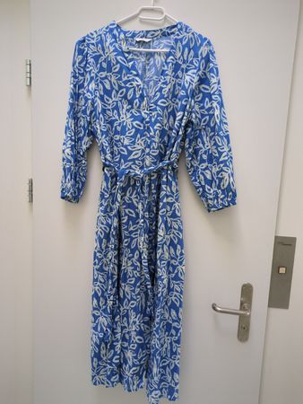 Damen Kleid blau mit Blattmuster grösse L