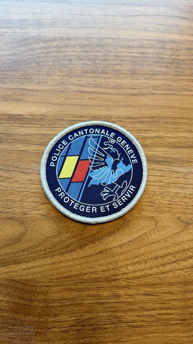 Placchette & Badge: Patch Kantonspolizei Genf – Nuovo e nell'imballaggio originale da Männedorf venduto da MGB