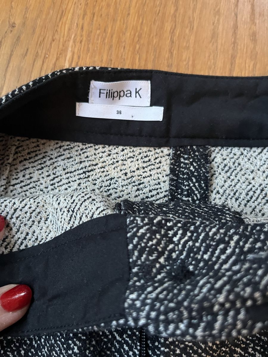 Hosen: Filippa K Stoffhose Gr. 34/36 bootcut schwarz/weiss – Gebraucht aus Wädenswil von Iana32 1