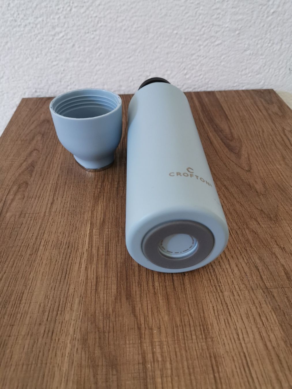 Trinkflaschen & Thermosflaschen: Stylische Crofton Isolierflasche Hellblau – Neu und originalverpackt aus Bonaduz von TheCahenzli 3