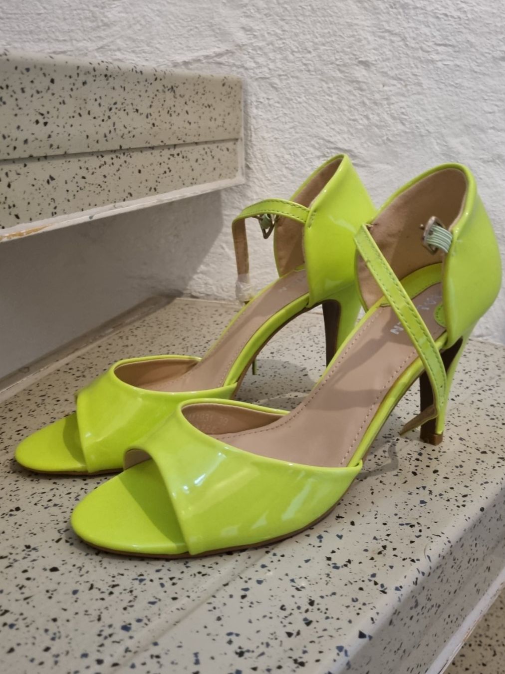 Scarpe da donna: Schuhe,  Sandalette Gr. 39 neu – Nuovo e nell'imballaggio originale da Geroldswil venduto da Agapanthus22