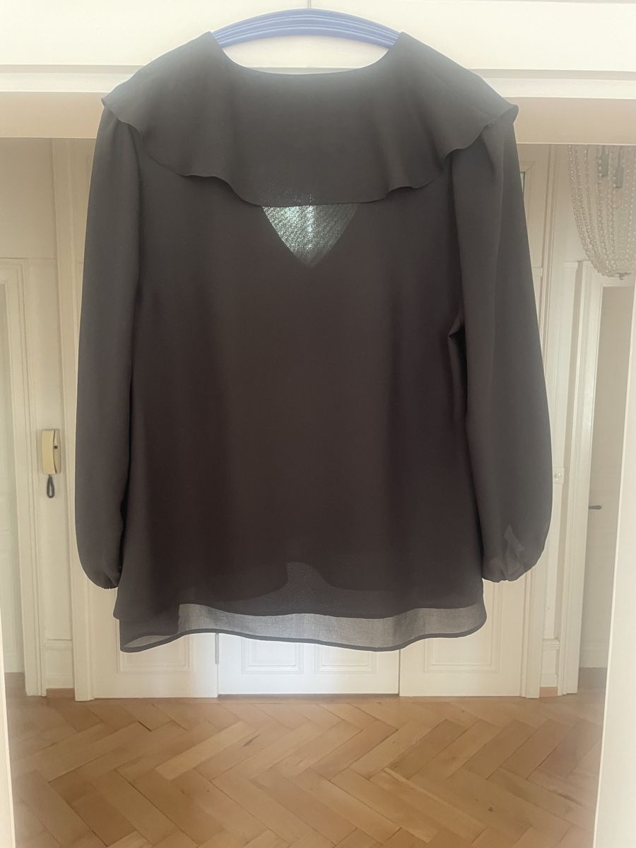 Blusen: Elegante Bluse mit Volant V-Ausschnitt – Gebraucht aus Zürich von pgr_9pzn 1