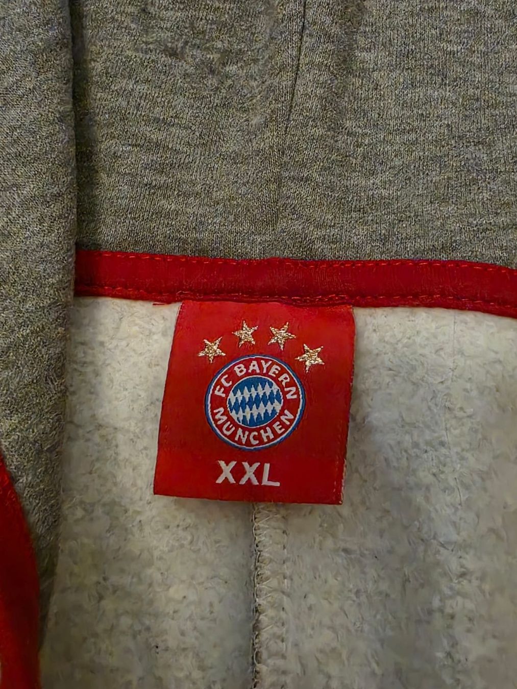 Pigiami: FC Bayern Overall Grösse XXL – Nuovo (secondo la descrizione) da Beckenried venduto da Catrachita 3