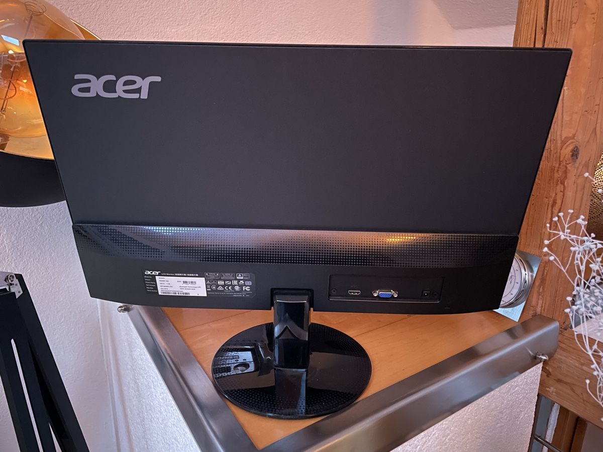 Acer Monitor: Bildschirm Acer 23,8 Zoll – Usato da Müllheim Dorf venduto da Dimitricardo 2