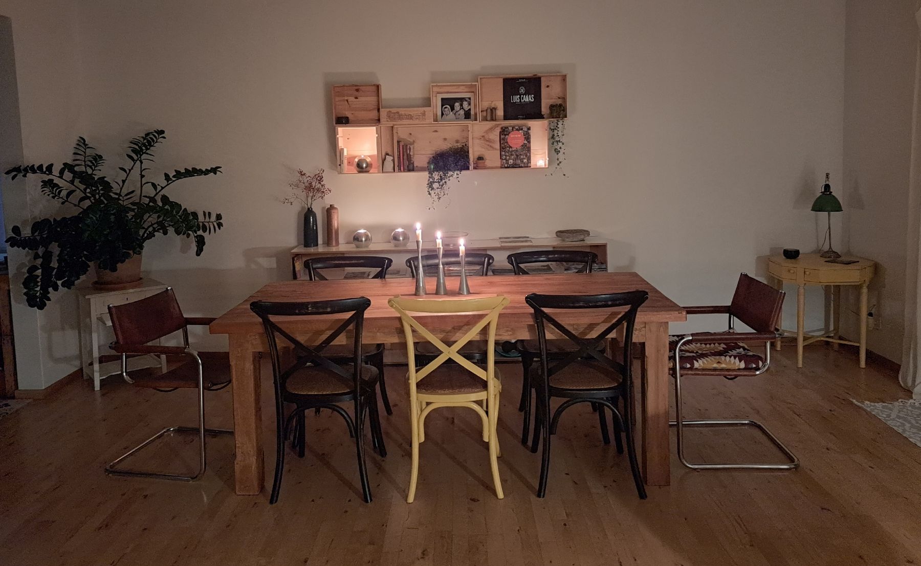 Tische: Rustikaler Esstisch – Gebraucht aus Hombrechtikon von Brunnengass