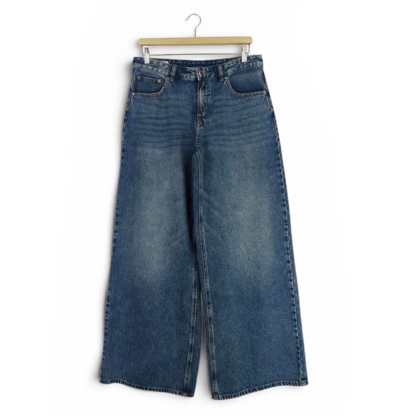Pull&Bear Jeans: Pull&Bear Jean large jambe, Taille 40, État impeccable! – Nuovo (secondo la descrizione) da Le Locle venduto da Threads_CH