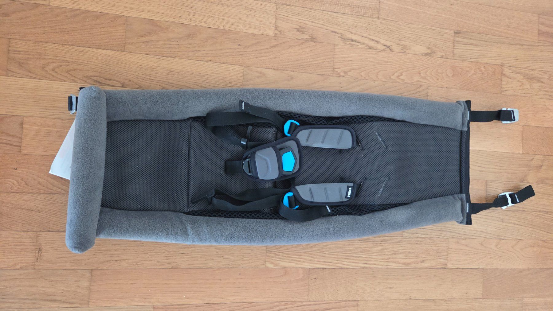 Thule Rimorchi: Thule Chariot Infant Sling Babysitz – Usato da Schwyz venduto da Thomas_H1986