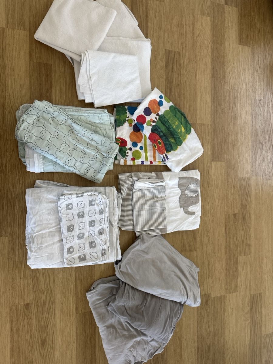 Biancheria da letto: Kinderbett Set 15 teilig – Usato da Rüschlikon venduto da Retobernina