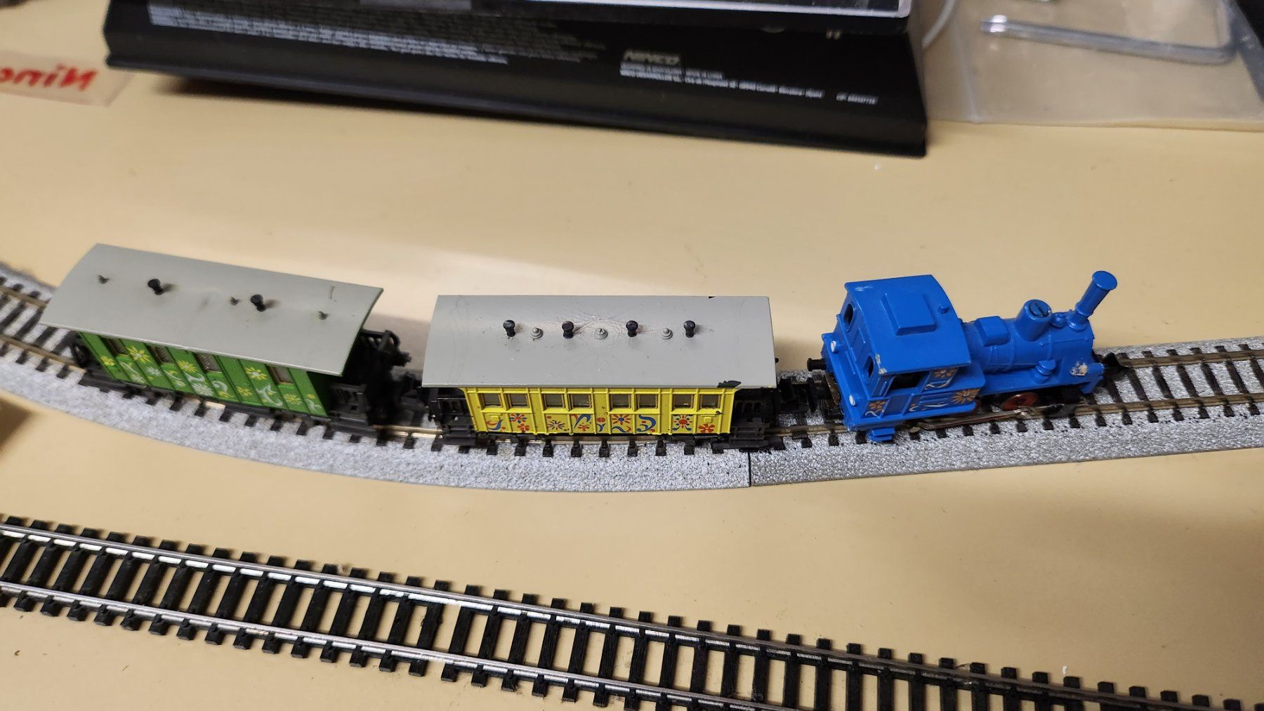 Trix Modellini di ferrovie: Spur N Trix Dampflok m.Wagen – Nuovo (secondo la descrizione) da Wohlen AG venduto da NincoA-Z