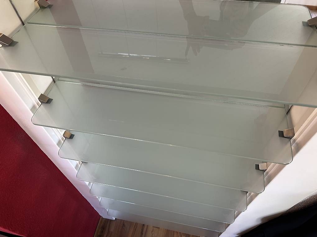 Regale: Glastablar schwebend – Gebraucht aus Kreuzlingen von Deli07 1