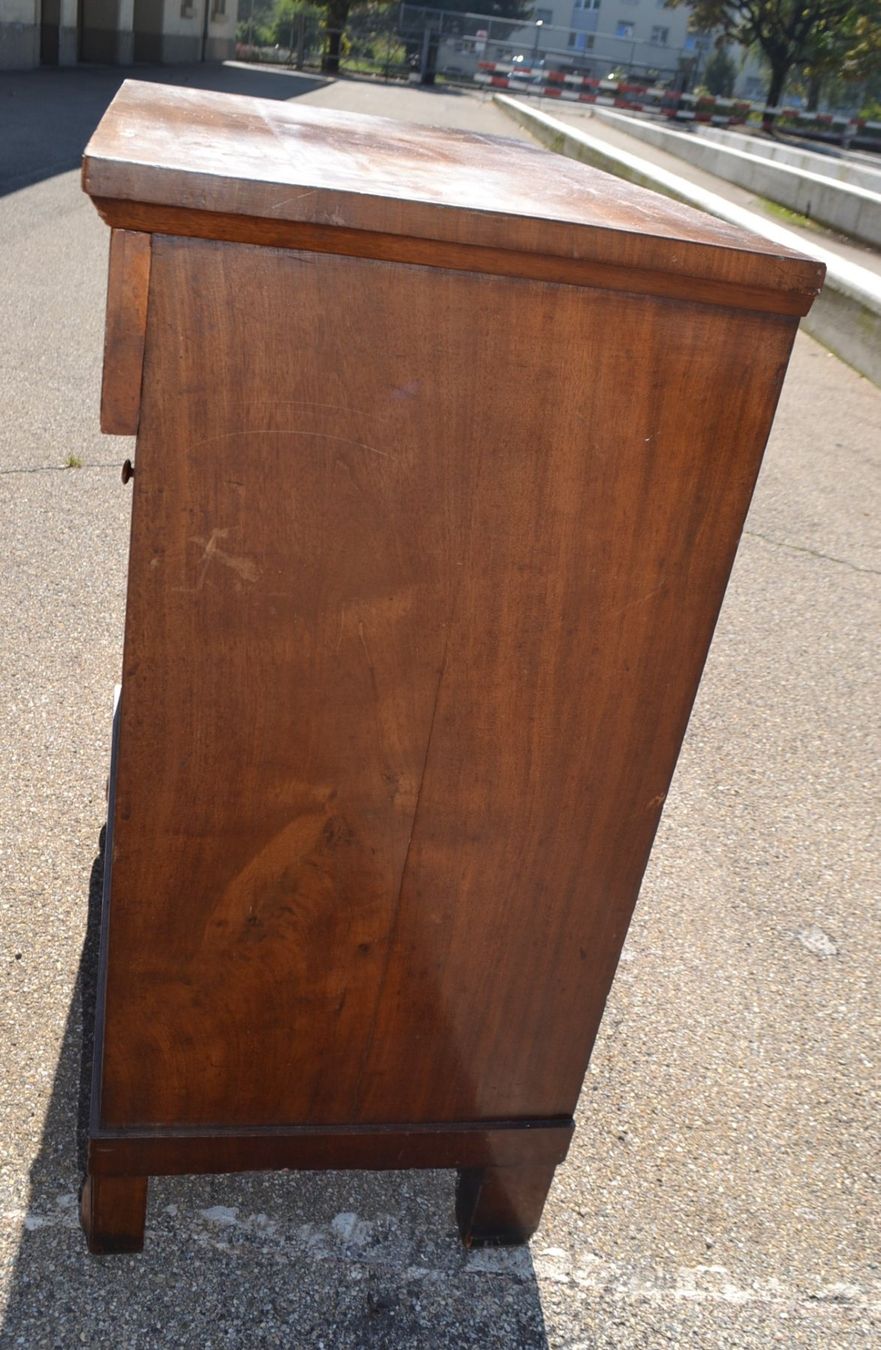 Kommoden: Kommode Biedermeier Nussbaum – Gebraucht aus Wil SG von Athi 3