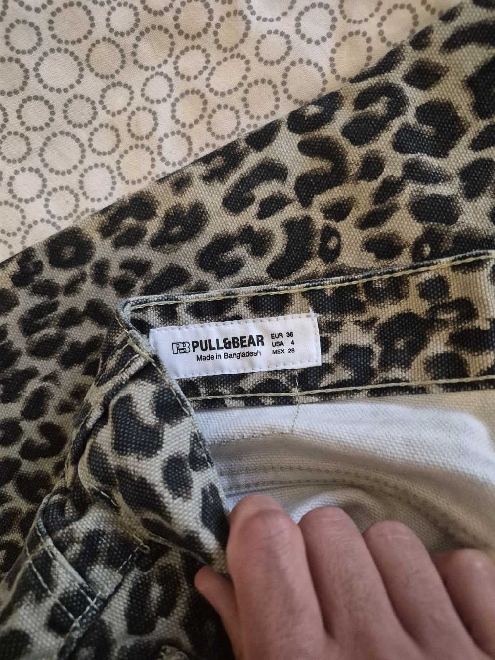 Pull&Bear Pantalons: pull and bear leopard baggy trousers NEW – Neuf avec emballage d'origine à Genève par ana_rocha 3