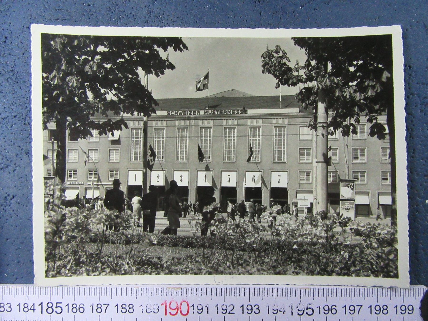 Cartoline postali: BASEL 1950 SCHW.MUSTERMESSE MUBA AK-BS – Usato da Ettingen venduto da Hausi4711