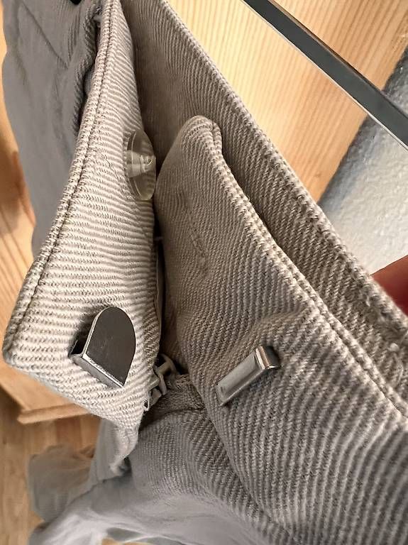 H&M Pantaloni: Shorts beige Grösse 36 – Usato da St. Niklausen LU venduto da Mimmi86 2