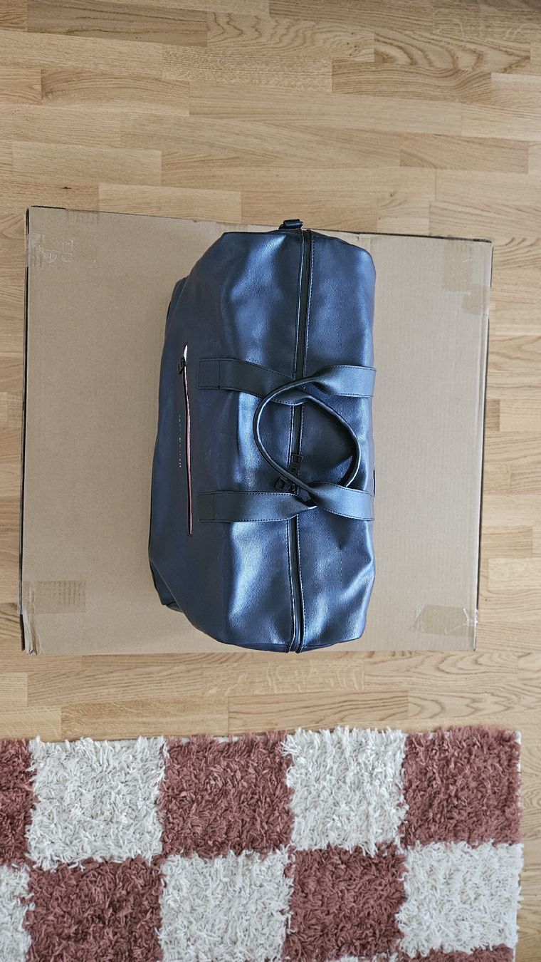 Tommy Hilfiger Borse: Tommy Hilfiger Duffle Bag / Reisetasche – Usato da Zürich venduto da Rakete17 3