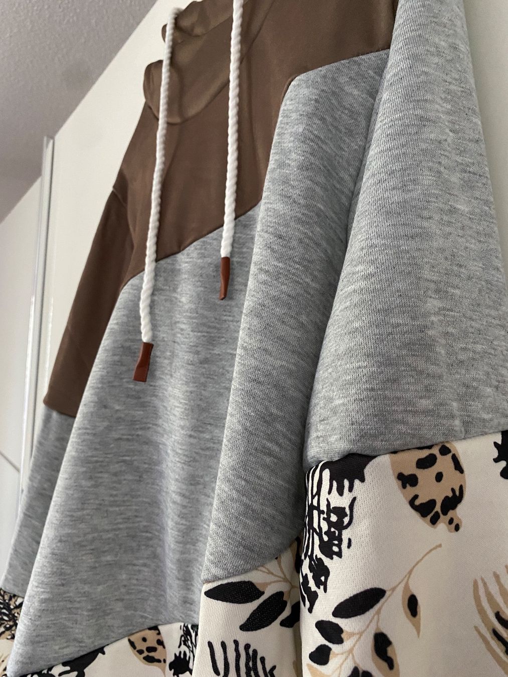 Maglioni & Felpe: Neu und original verpackter Pullover Gr. L – Nuovo e nell'imballaggio originale da Dübendorf venduto da chlinibetris 2