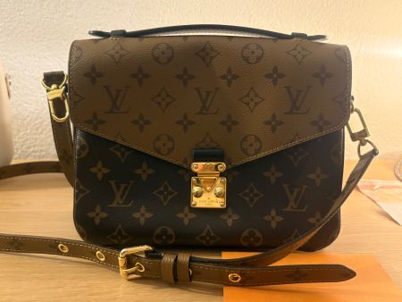 Louis Vuitton Tasche Metis Reverse