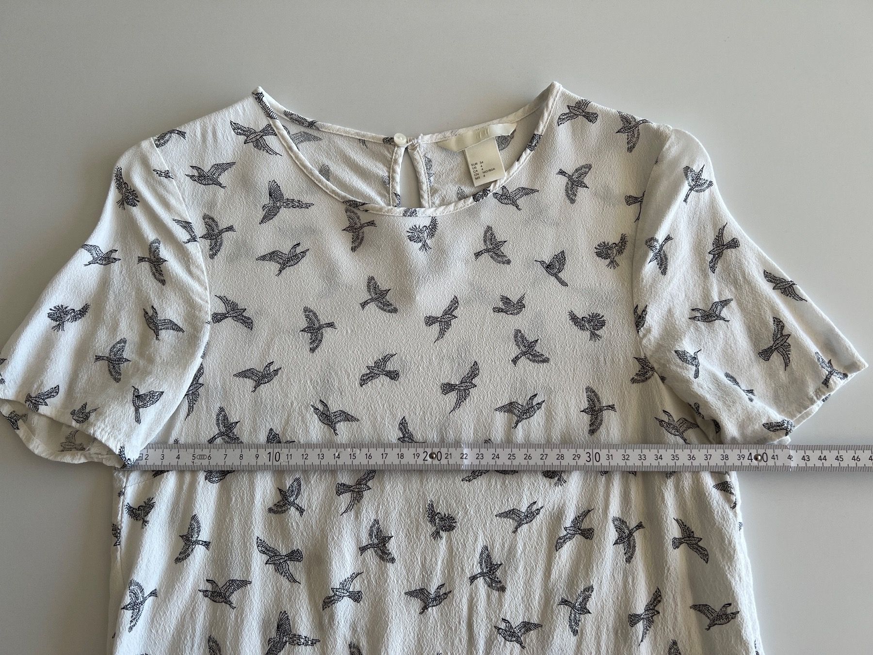 H&M Camicette: H&M - Sommer Bluse kurzarm - 34 - mit Vogelprint – Usato da Büetigen venduto da Jabo 4