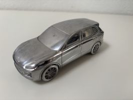 Porsche Briefbeschwerer aus massivem Aluminium 