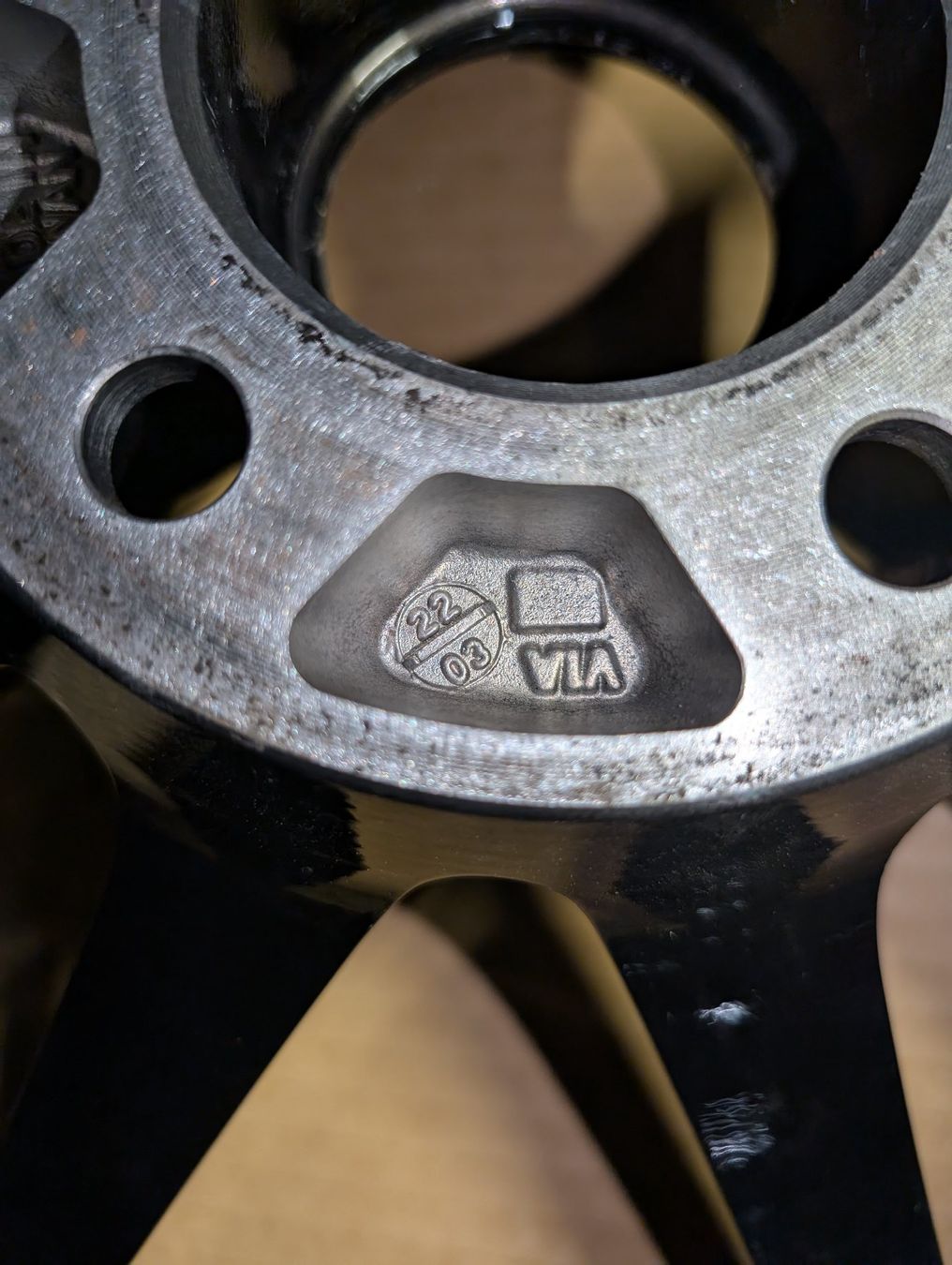 Aversus Cerchioni: 1 Aversus Felge VW Scirocco – Usato da Siebnen venduto da Auto007 8