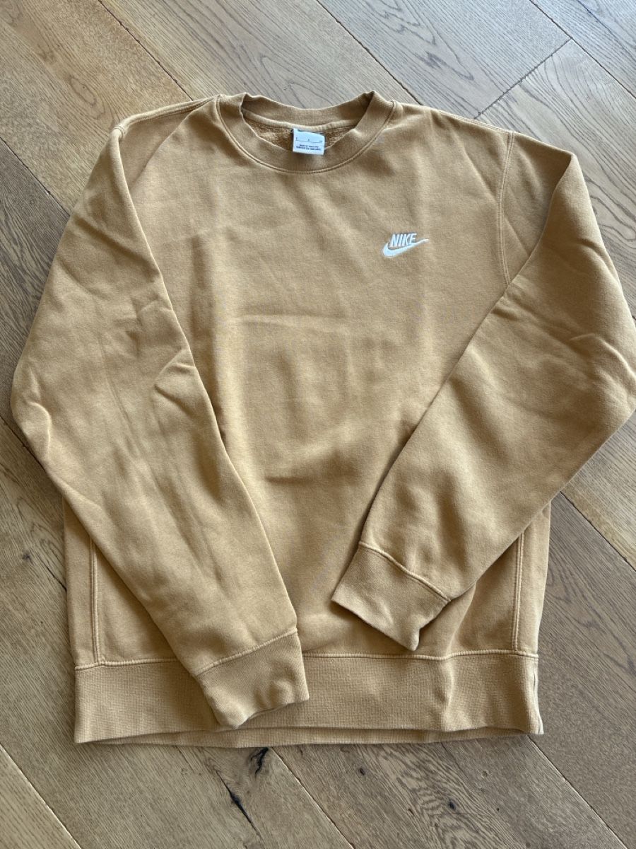 Nike Maglioni & Felpe: Nike Pullover – Usato da Madetswil venduto da lagunabeach