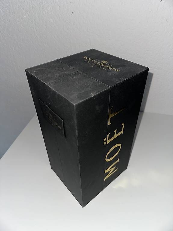 Altro per la casa: Moët Chandon box – Usato da Hitzkirch venduto da Oli.Fashion 1