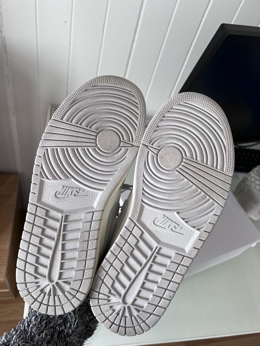 Nike Chaussures hommes: Air Jordan 1 "Coconut Milk" – Neuf (Voir description) à Charmey (Gruyère) par ya_12 5