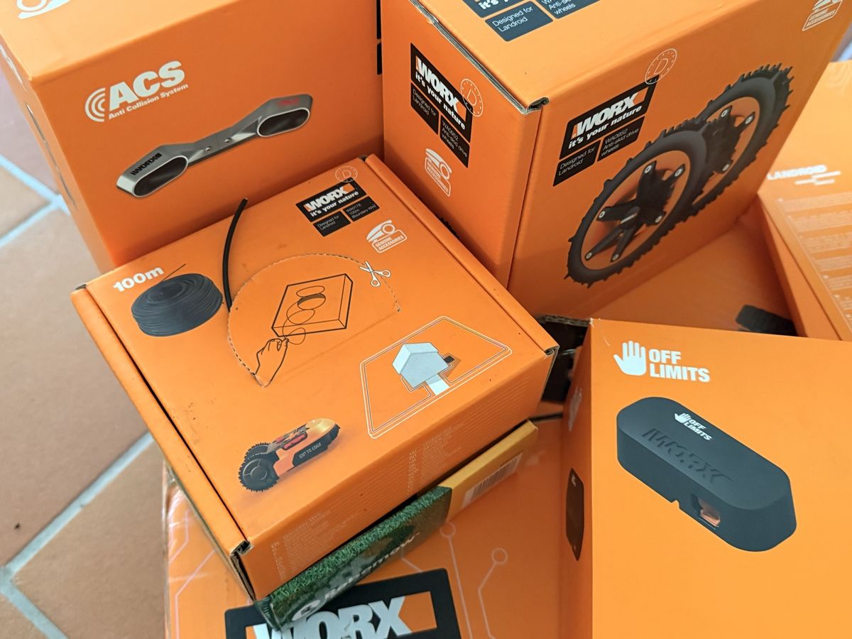 Worx Tagliaerba: Robot WORX Landroid WR141E 500m2 – Usato da Blonay venduto da Aviator7 5