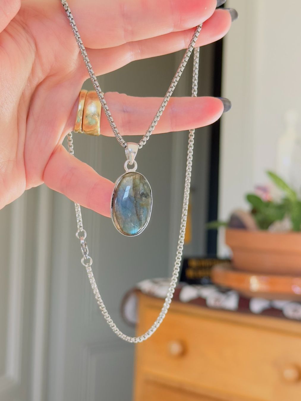 Ketten: Labradorite necklace – Neu und originalverpackt aus Genève von AGBERG 4