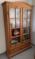 Vitrinenschrank