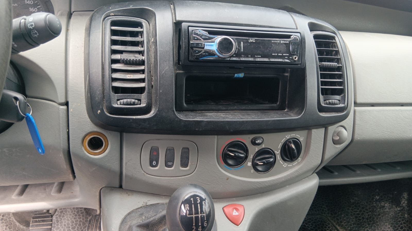 Renault Veicoli commerciali: Renault Trafic T29 1.9 (Ab MFK) – Usato da Rebstein venduto da TonyRasta-Autohandel 5
