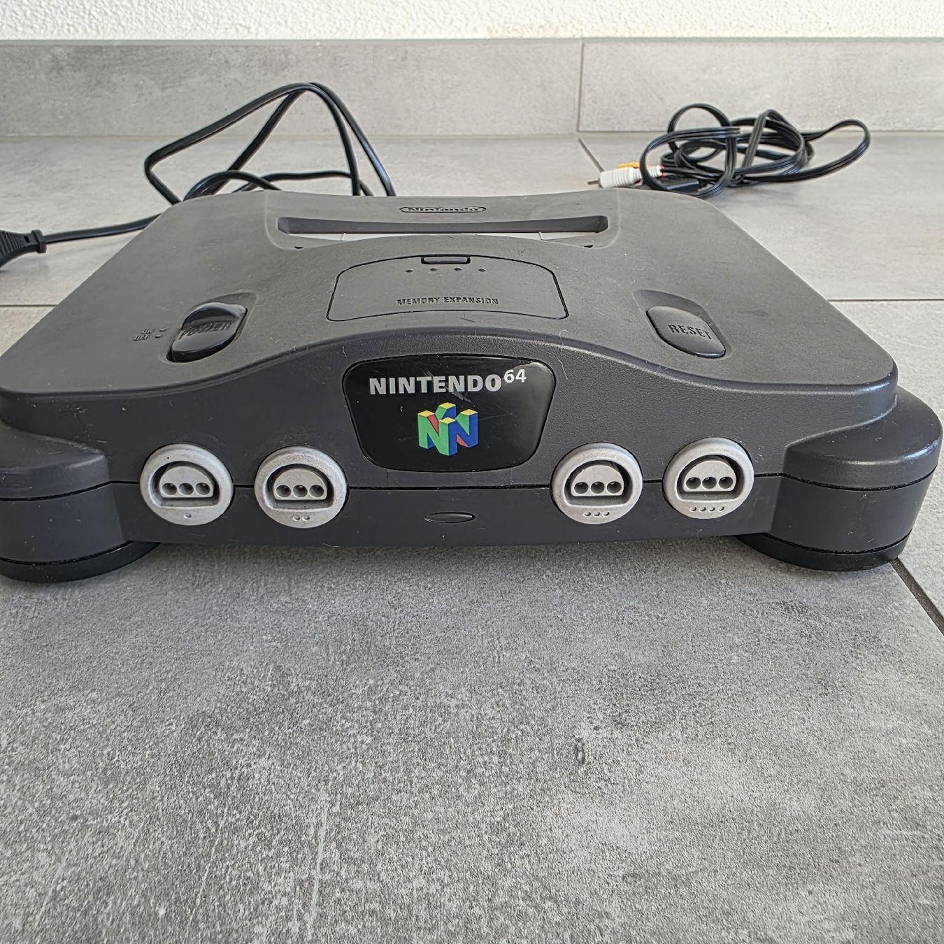 Nintendo Console: Nintendo 64 N64 Konsole PAL + Original Controller + Kabel – Usato da Bern venduto da Tommy.Z 1