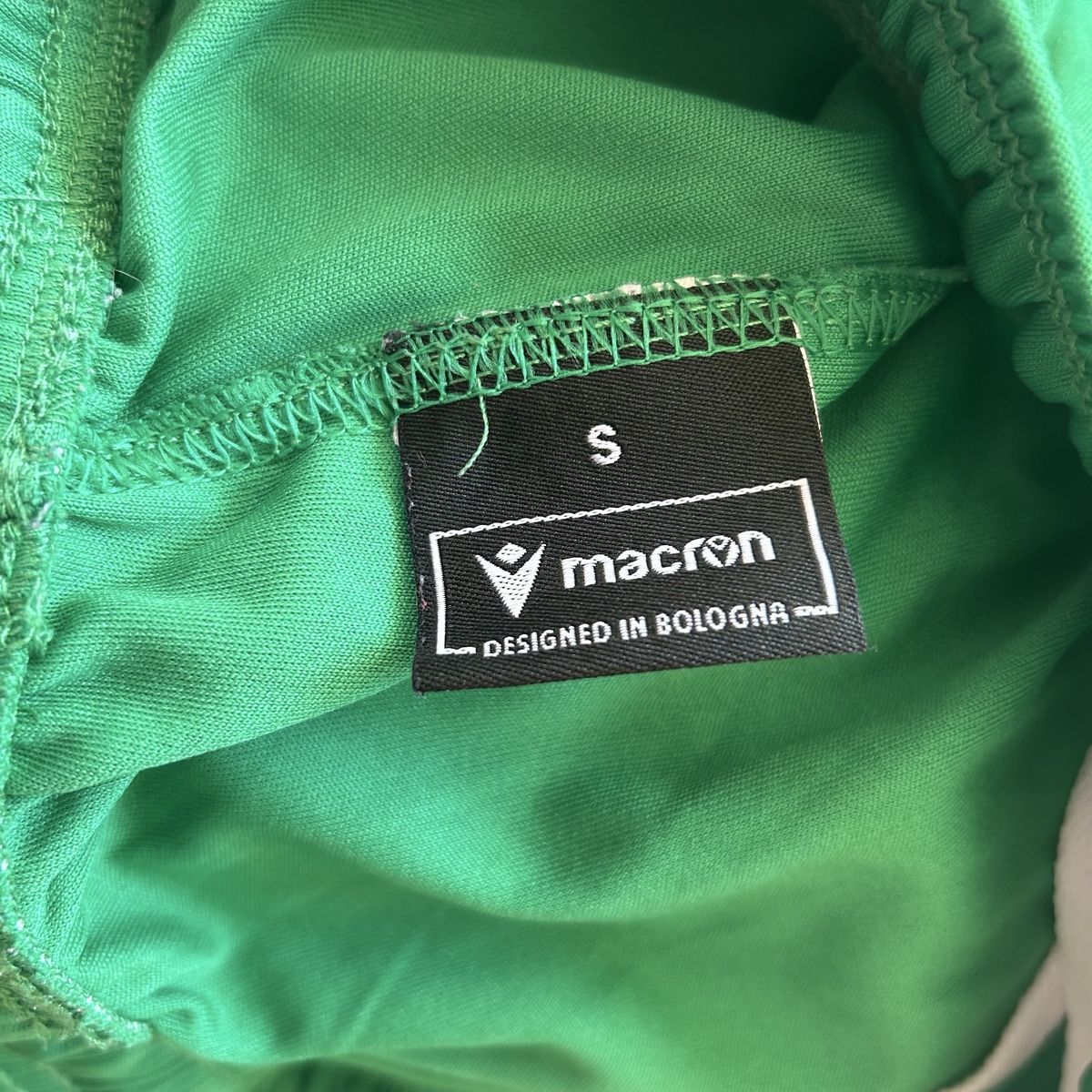 Canottiere & Pantaloni: Short de sport Macron, vert, taille S comme neuf – Usato da St-George venduto da elena27 1