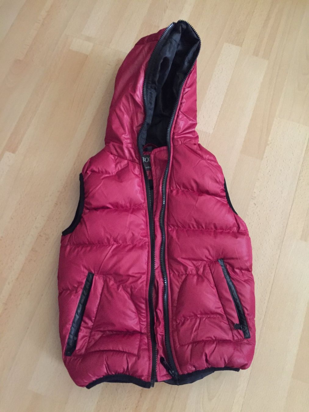 Gilet & Giacche: Kindergilet in bordeauxrot – Nuovo (secondo la descrizione) da Teufen AR venduto da rog_z6fm