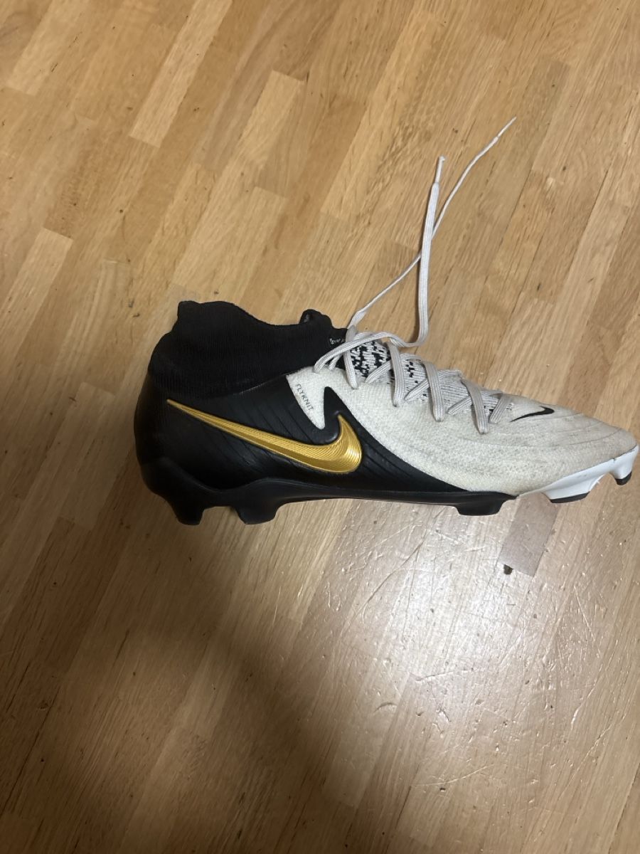 Scarpe per ragazzi: Nike Fussballschuhe – Usato da Winterthur venduto da Li_hel 2