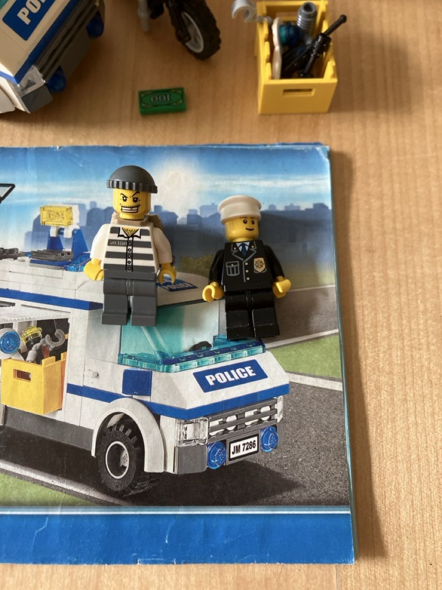 Lego Kit di costruzioni: Lego 7286 Prisoner Transporter  – Usato da Glarus venduto da Jhuber78 1