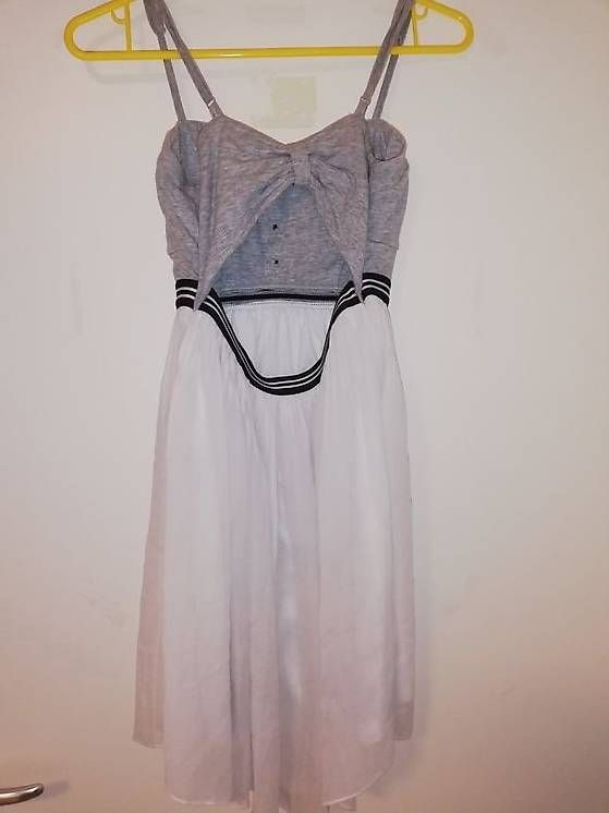 Vestiti: Sommerkleid grau-weiss Gr. XS – Usato da Flawil venduto da Haekelwunsch.ch 1