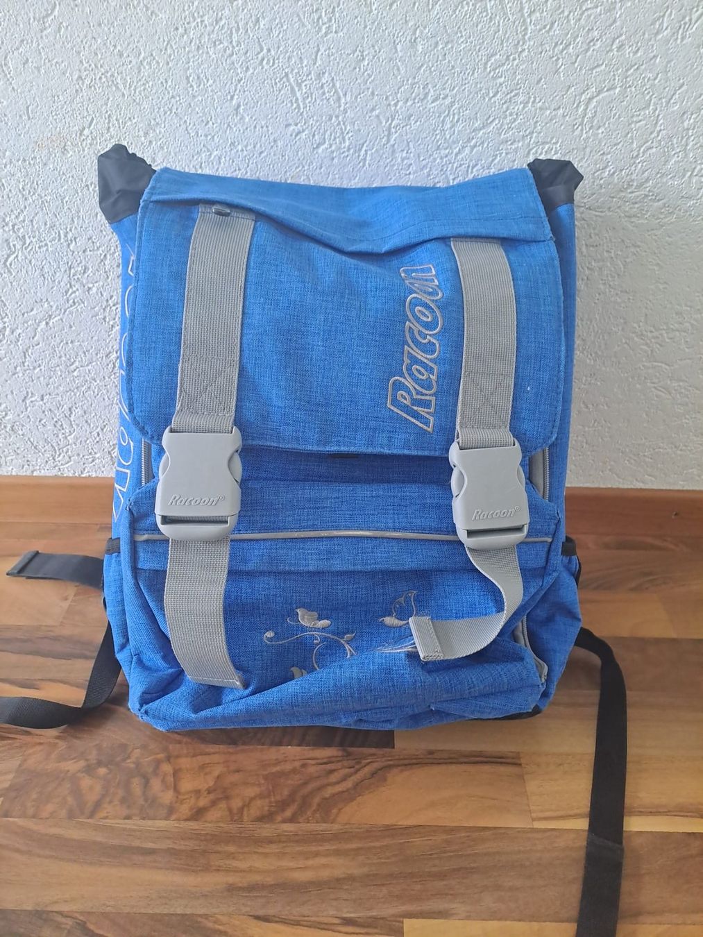 Sacs & sacs à dos: Racoon Rucksack/ Schulrucksack Bird blue – D'occasion à Schüpfheim par Schladi1