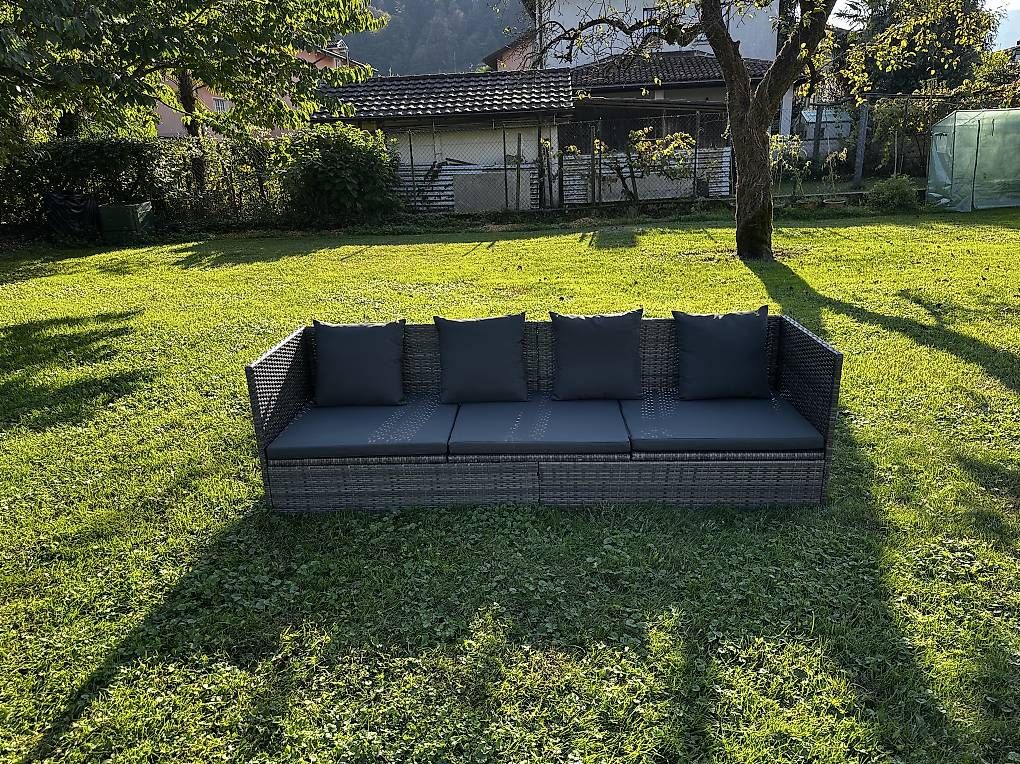 Sofas: Divano quattro posti per esterno  – D'occasion à Caslano par giu_h872 3