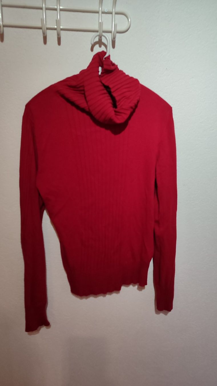 Esprit Pulls & Sweat-shirts: rote Biaggini Pullover, Gr. S & M, Set: 5 Stk. – Neuf (Voir description) à Brüttisellen par nic_xm7s 6