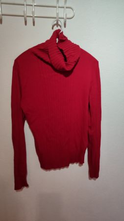 rote Biaggini Pullover, Gr. S & M, Set: 5 Stk.