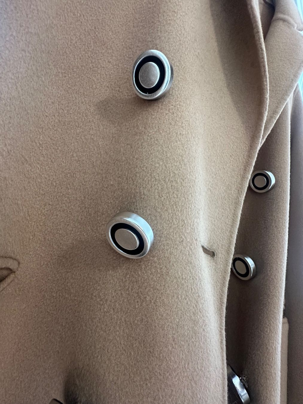 Pinko Cappotti: Coat PINKO, light brown – Usato da Luzern venduto da Ana_Martins 3