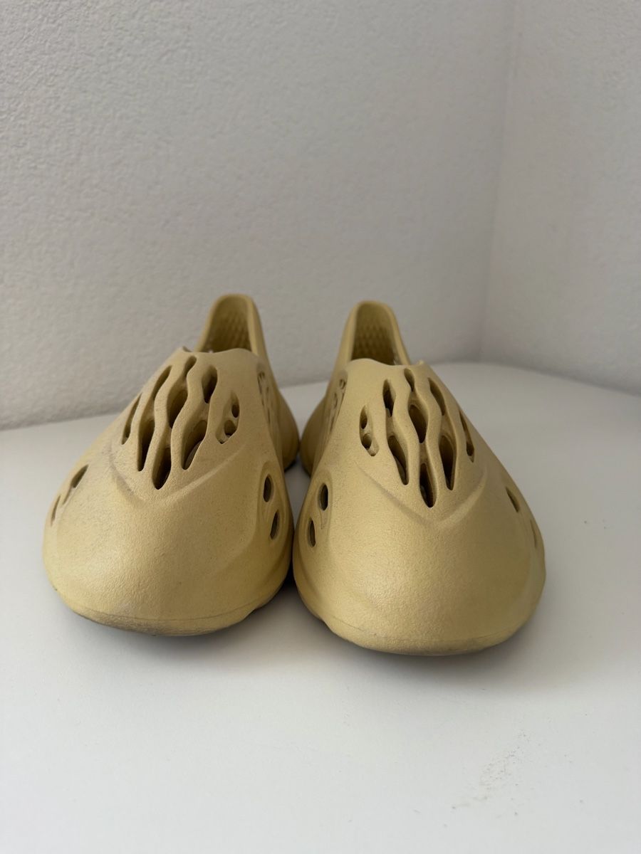 Adidas Scarpe da uomo: Yeezy Foam Runner Sand – Nuovo (secondo la descrizione) da Weinfelden venduto da Noelbnd 1