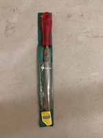 Raspel mit rotem Griff gebraucht