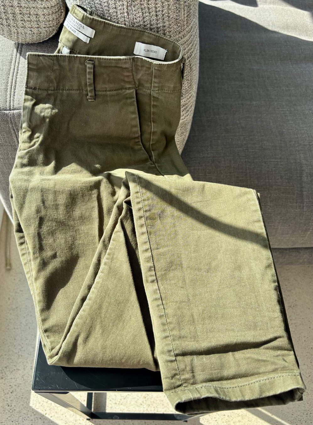 Maison Scotch Hosen: Slim Chino von Maison Scotch – Gebraucht aus Wetzikon ZH von aku_gw6r