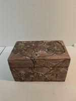 Holzkästchen mit Lotusblüten+Kolibri Handgeschnitzt.(nov408)