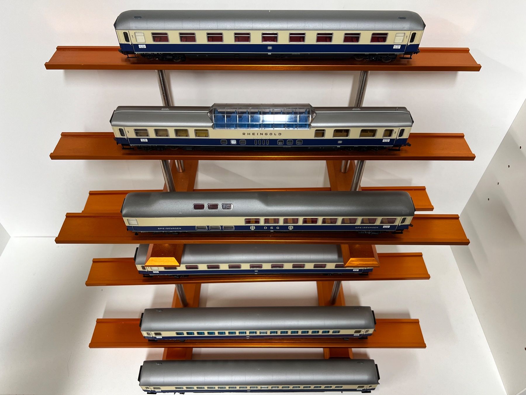 Lima Modellini di ferrovie: Lima Rheingold Wagenset  H0 DC – Usato da Neuenhof venduto da ludovicco 5